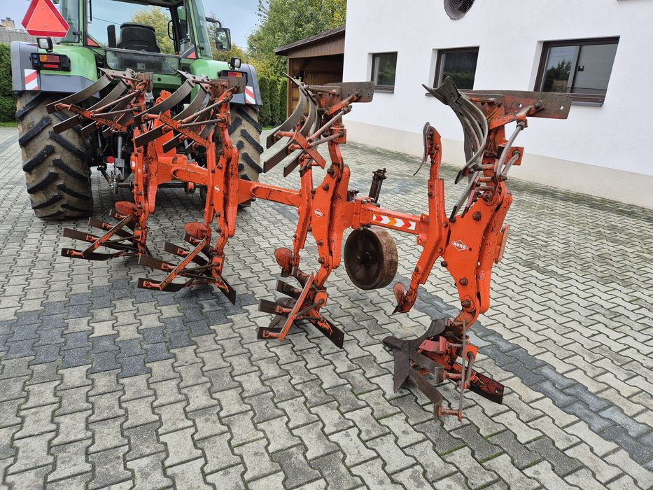 Pług obrotowy 4 skibowy Kuhn Standard S 3+1