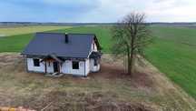 Sprzedam dom z działką 2403 m2 i budynkiem gospodarczym
