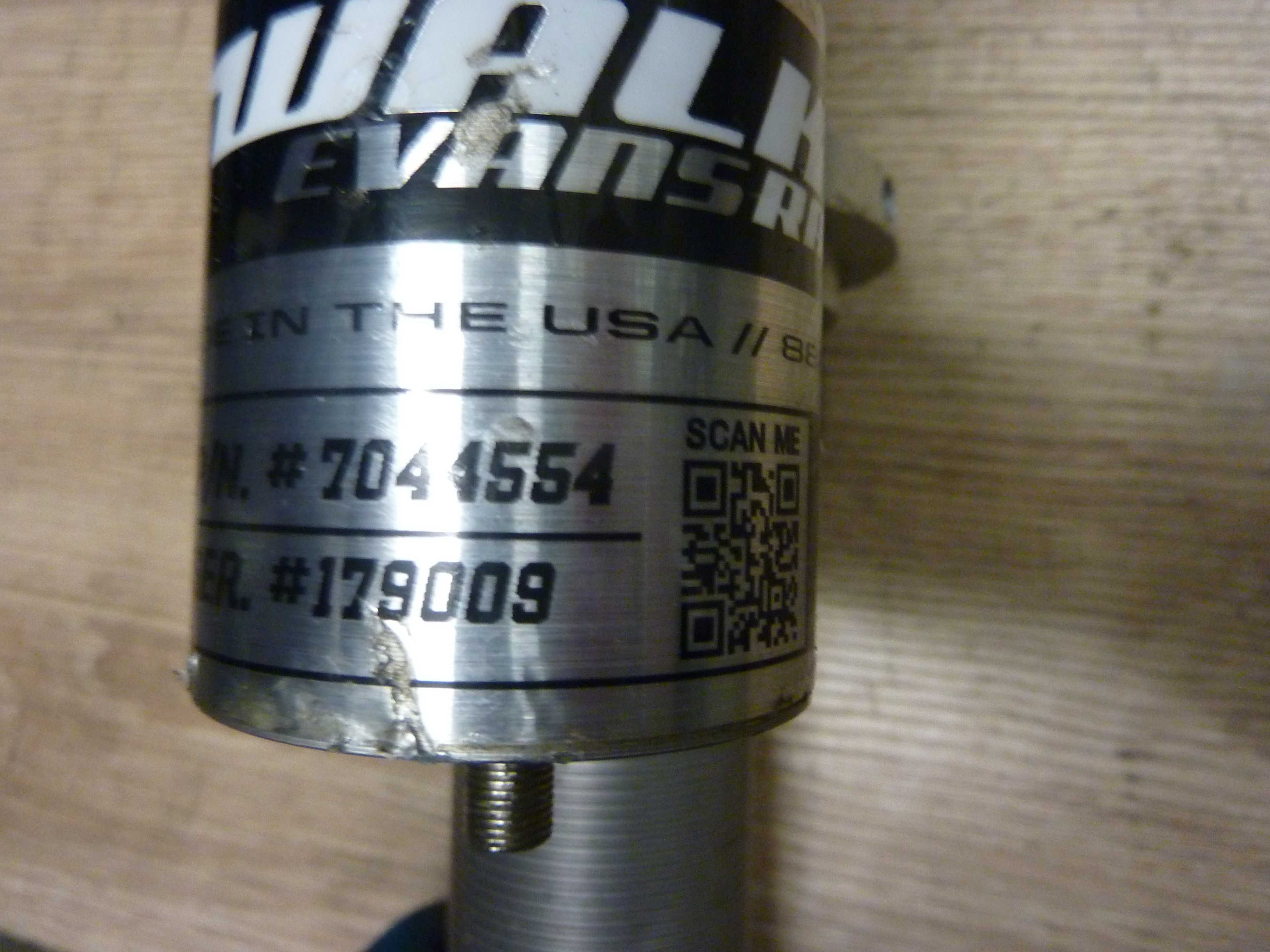 POLARIS amortyzator WALKER EVANS racing 7044.554, 7044.559 prawy lewy