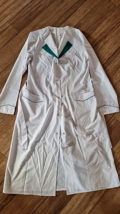 Продам халаты медицинские