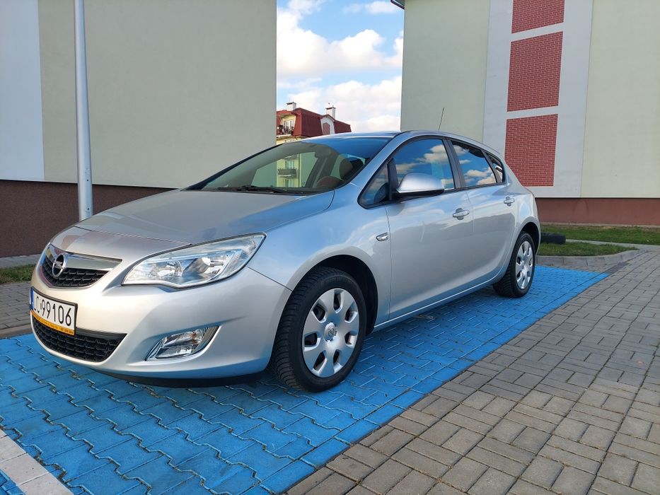 Opel Astra 1,4b tylko 173 tyś super stan