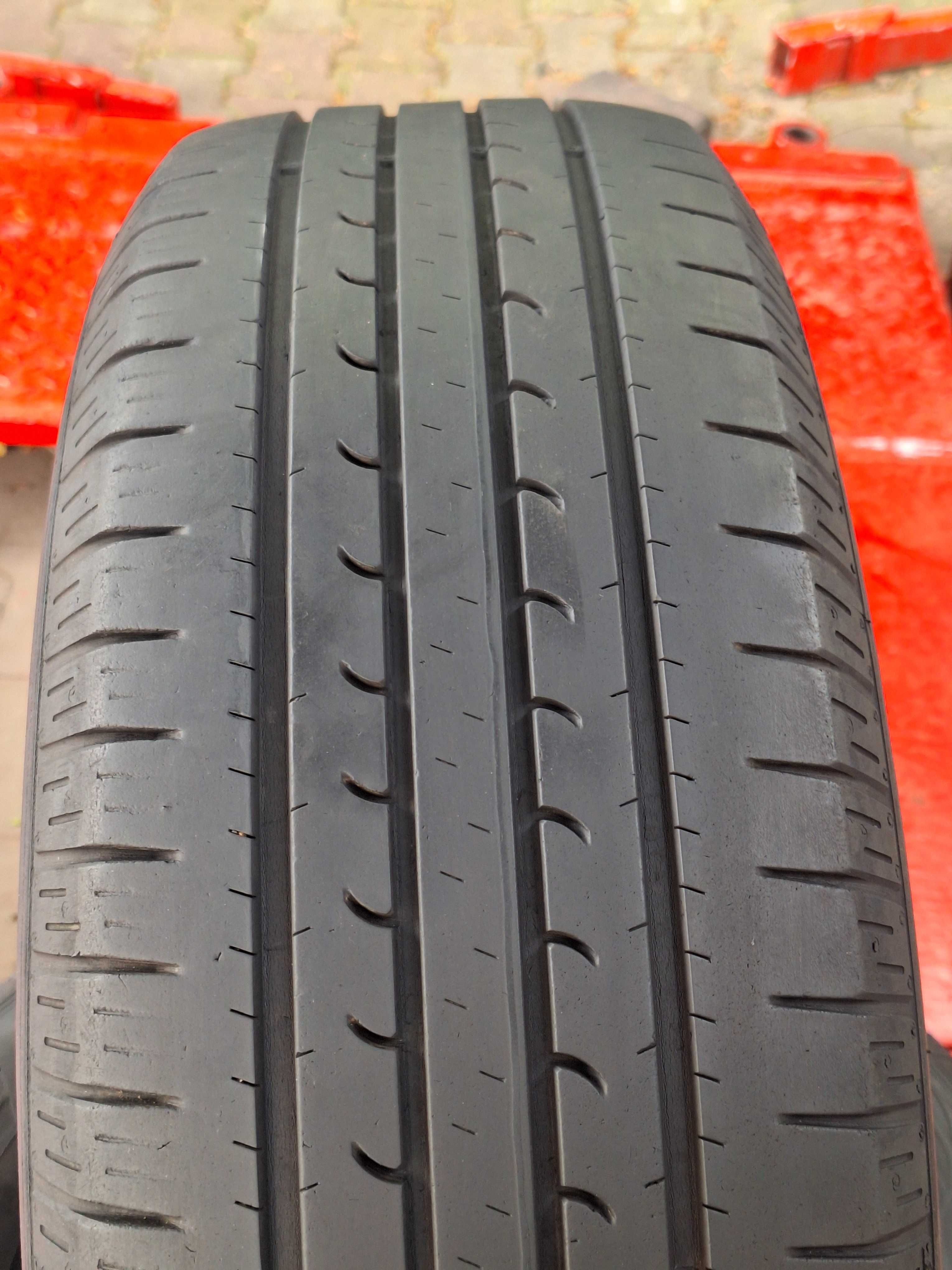 215/65 R16 GoodYear EfficientGrip