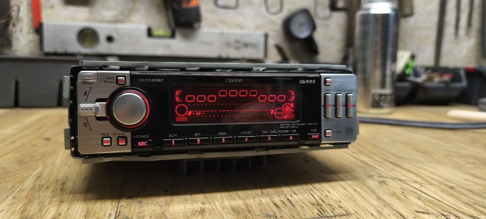 Radio Clarion DXZ 558RMP , oldschool hi end CD aux  3xRca