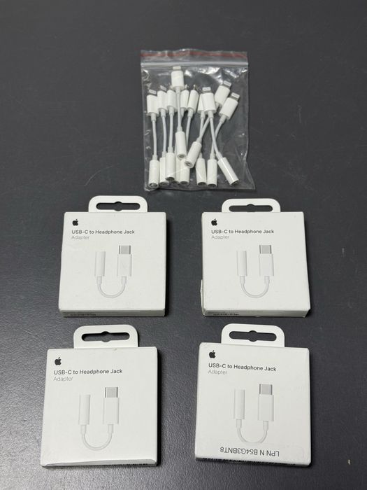 Перехідник Apple to 3.5 mm Headphone Jack Adapter