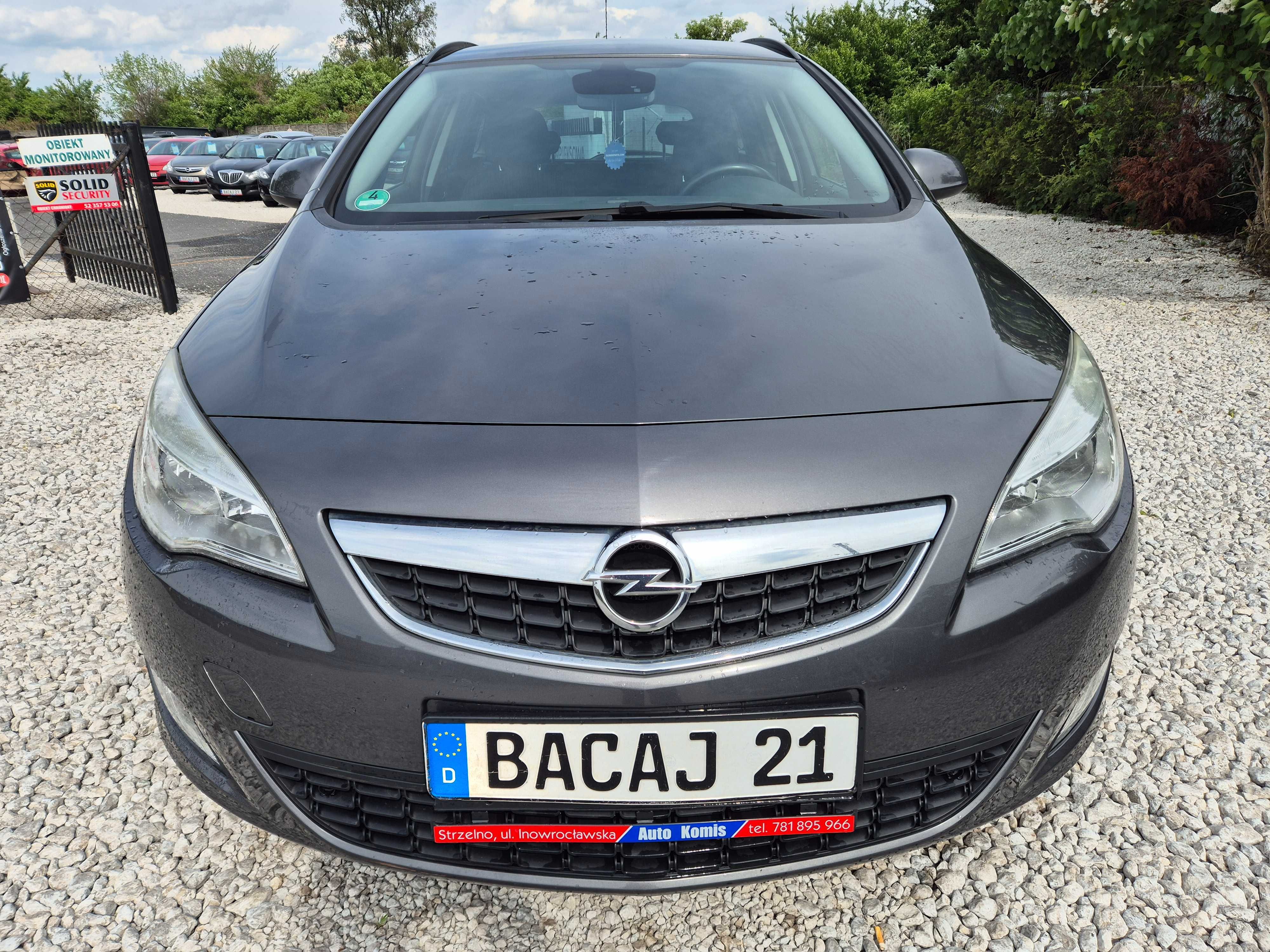 Opel Astra 2011 1.6 Benzyna Stan Bdb