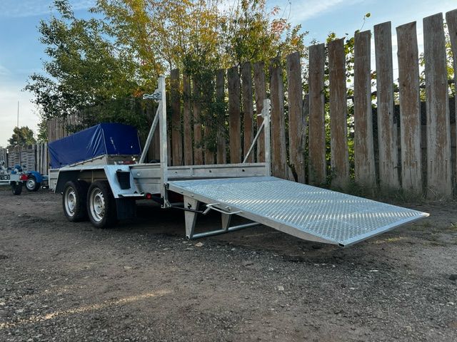 Przyczepa Niewiadów minikoparka sprzęt budowlany 3x1,5 2700kg trap