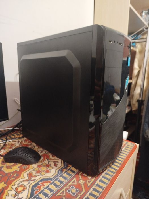 Komputer stacjonarny Intel