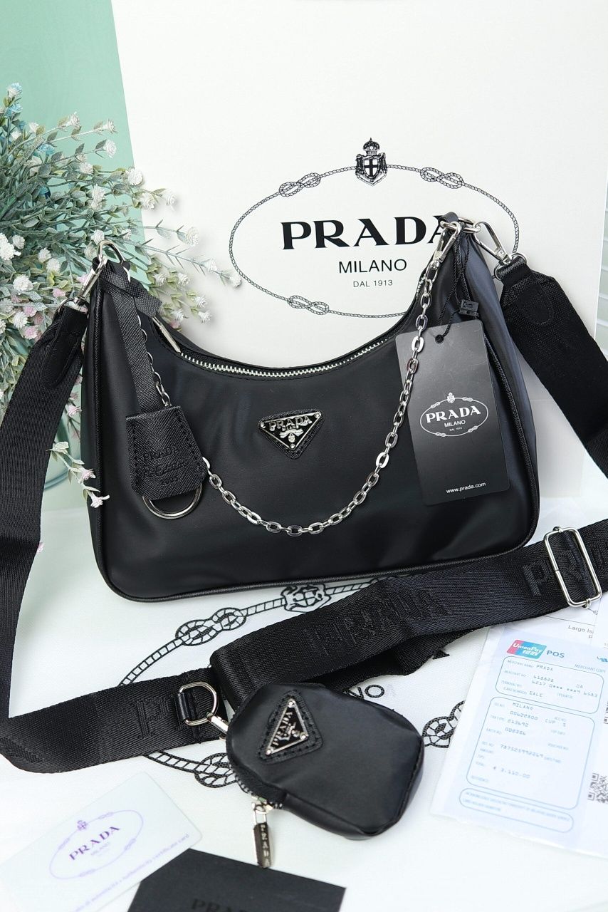 Розпродаж жіночої сумочки PRADA Black ECO-LEATHER