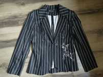 Elegancka Czarna marynarka w biale prazki i z bialym haftem bialcon,36