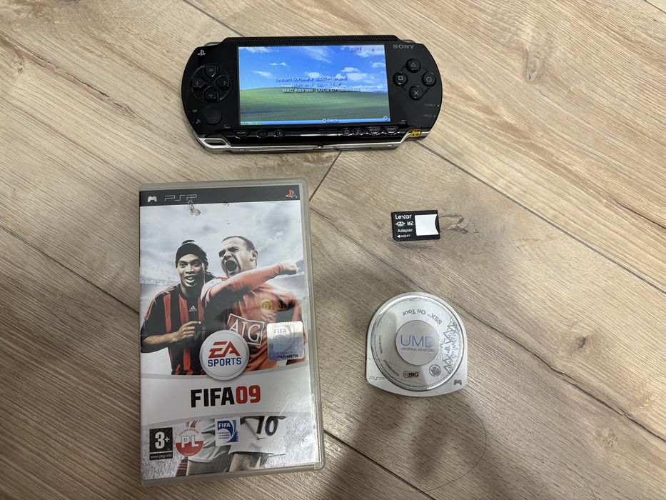 PSP-1004 Fat + 2 gry i karta pamięci