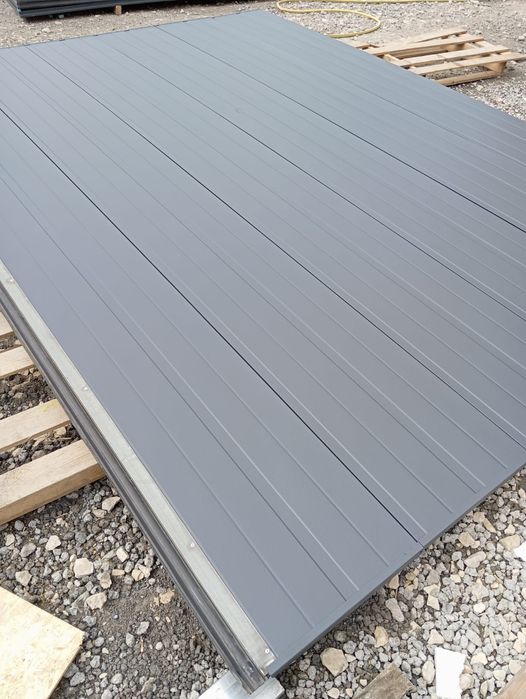 Brama garażowa panelowa segmentowa przemysłowa  405x303 wysoka