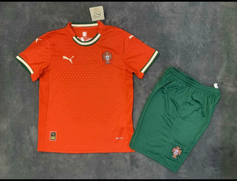 Conjunto Portugal 25/26 p/ crianças