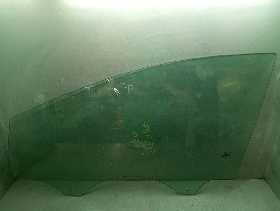 Vidro porta frente esquerda FORD Focus III