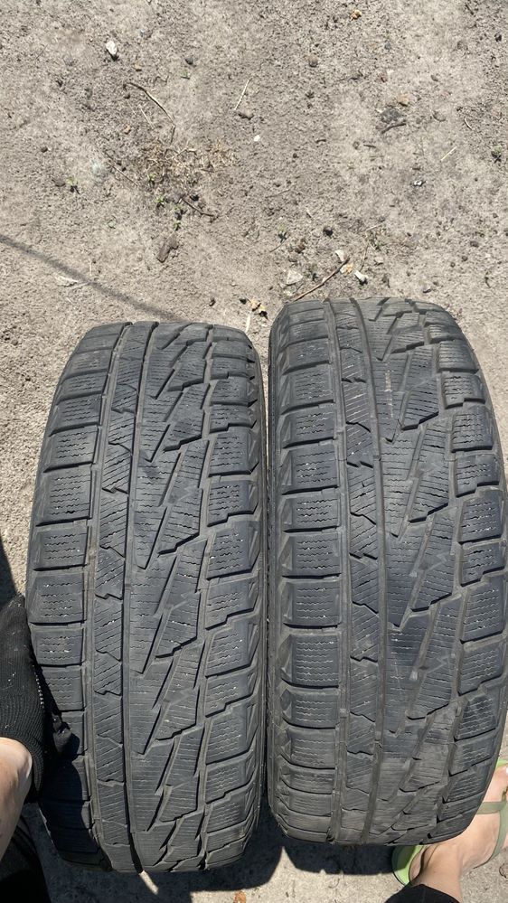 Продам 2 шины 205*55*r16 зима