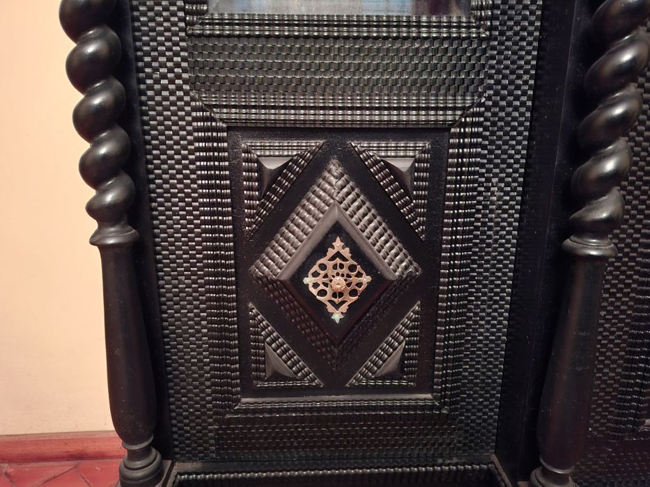 Mobília escritório  Torcidos e Tremidos