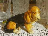 Pies porcelana bez sygnatury wys.15,5cm. (P.1902)