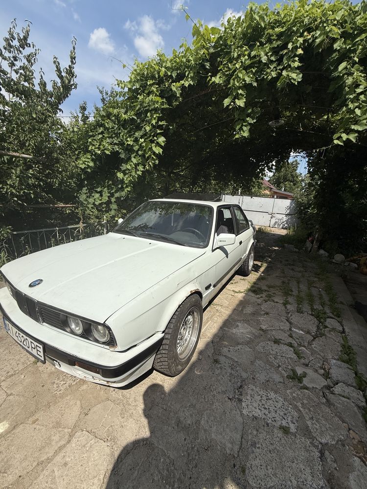 Продам Терміново  BMW E30 1.8 m42b18ціна без колес!!! Тільки сьогодні!