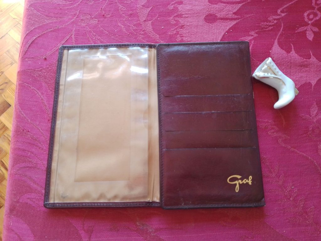 Deseja 1 carteira de classe?Carteira Deluxe Graf-5E-Bota Mini2EDesde2E