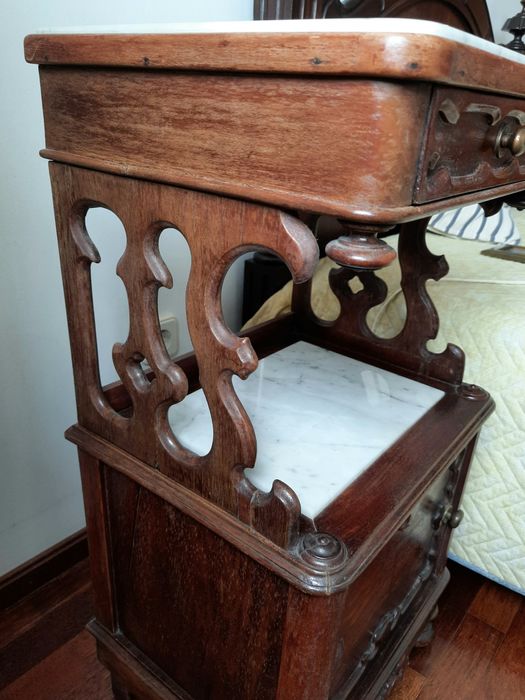 Mobília quarto centenária