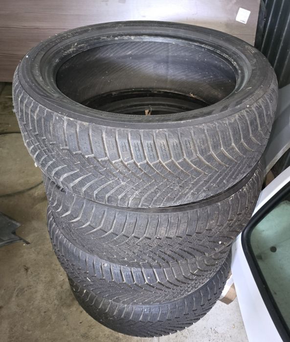 Opony zimowe Yokohama beżnik 100% / 2022 rok 215/50 R17