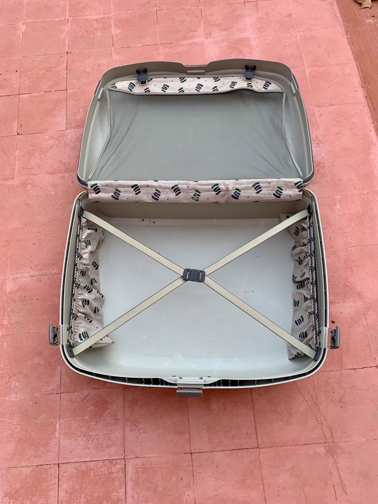 Mala de viagem grande SAMSONITE com cadeado