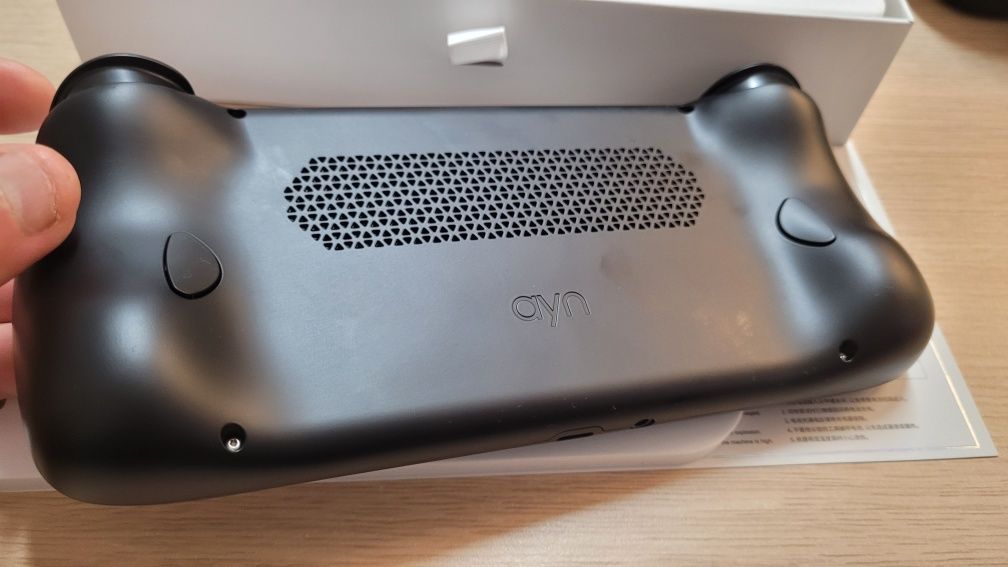Ayn Odin 2 8GB + 128GB +etui, bdb Stan