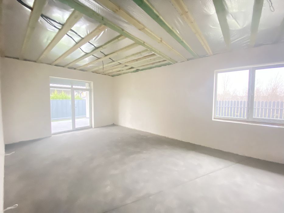 Одноповерховий будинок з чистовим оздобленням!