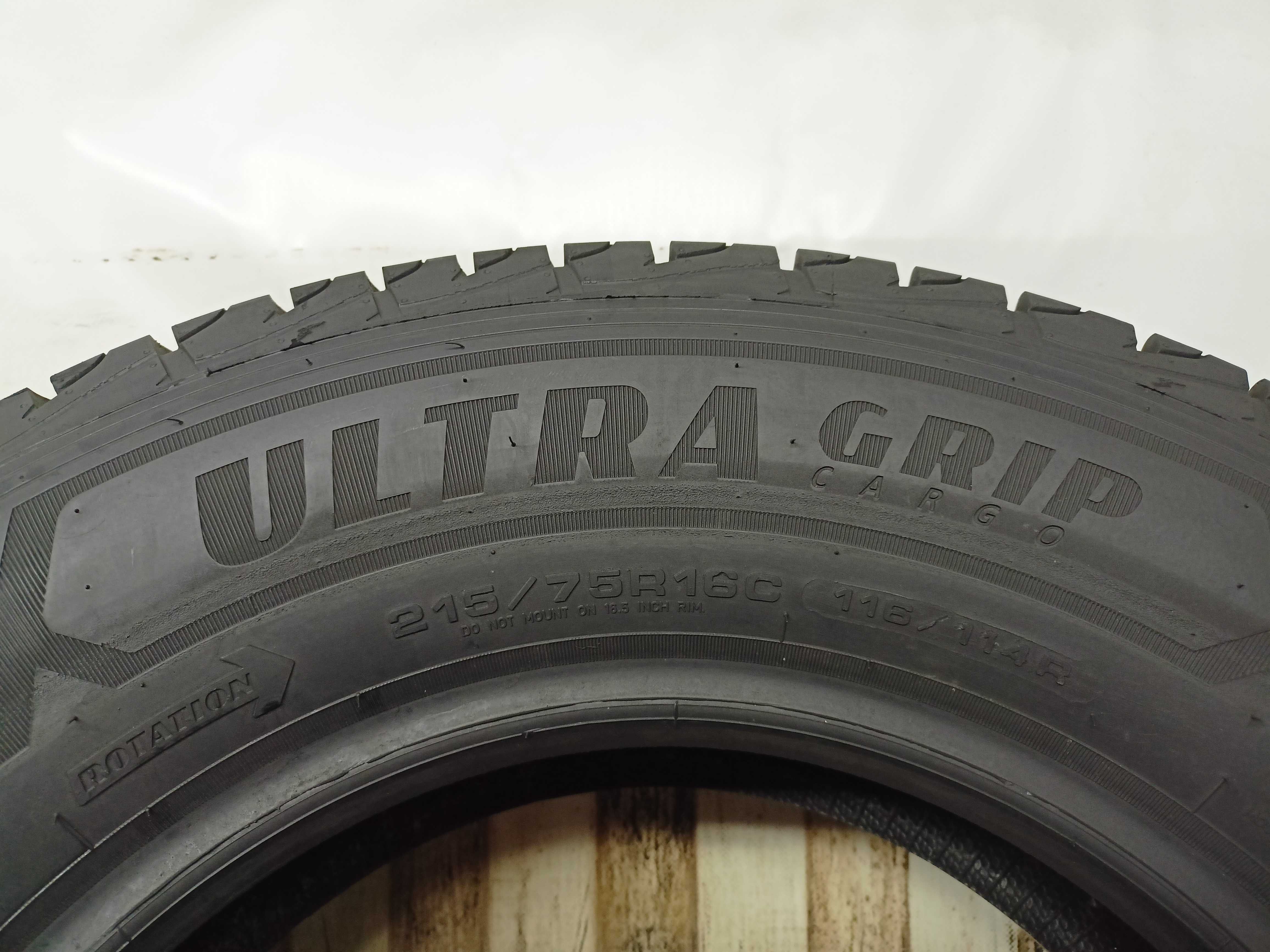 Goodyear Ultragrip Cargo 215/75/16C 24r. 116/114R 2x9,6mm (5845)