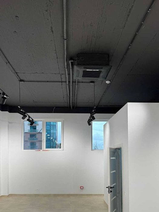 Оренда приміщення в мега-прохідному місці - озеро, парк, Мазепи,160А