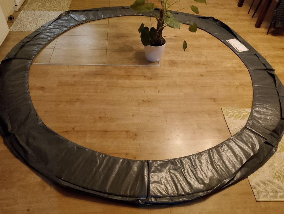 Osłona na sprężyny do trampoliny 305