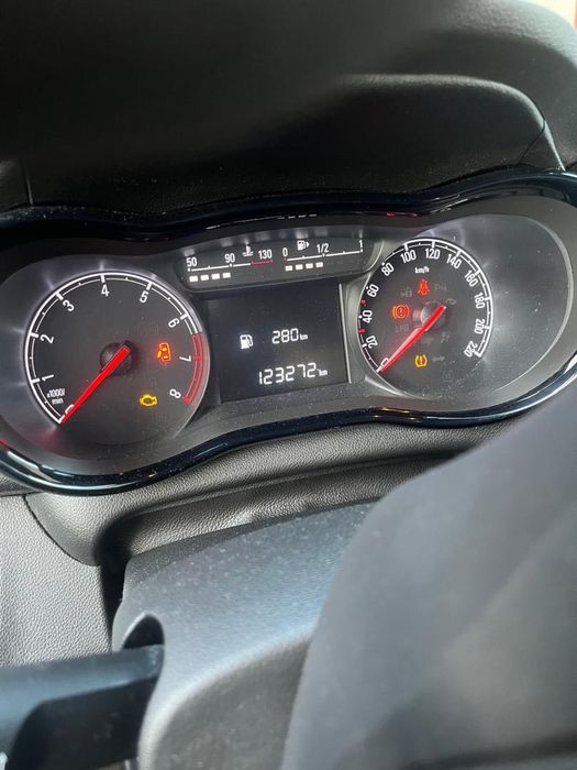 Veículo em ótimo estado, muito limpo, sem histórico de acidentes