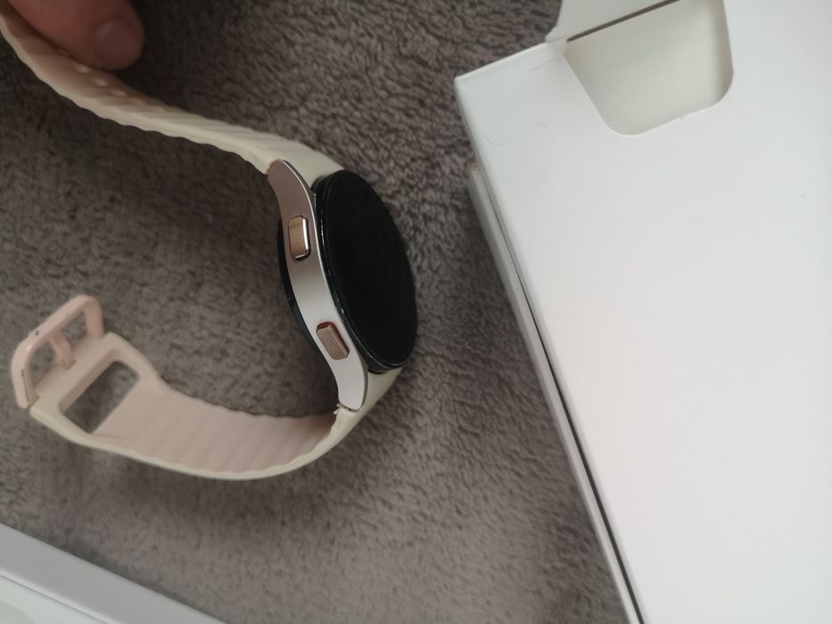 Samsung watch 4 в хорошому стані