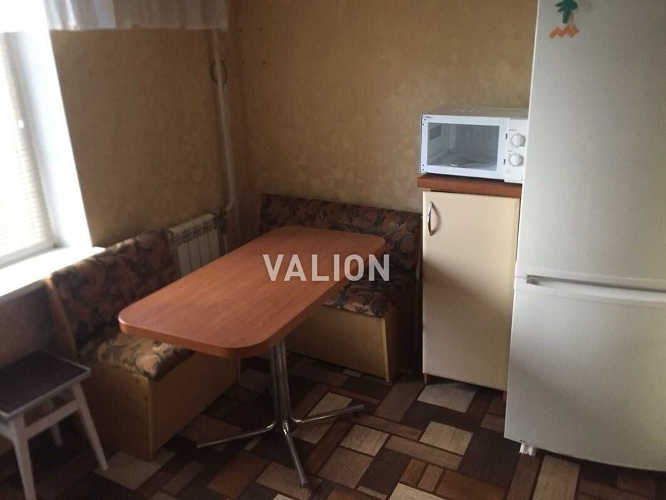 Продаж 2-кімн. квартири євроремонт, вул. Ревуцького, метро Харківська