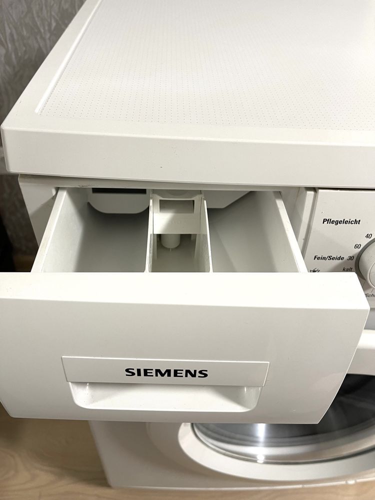 Пральна машина Siemens WM14E3A0, б/у