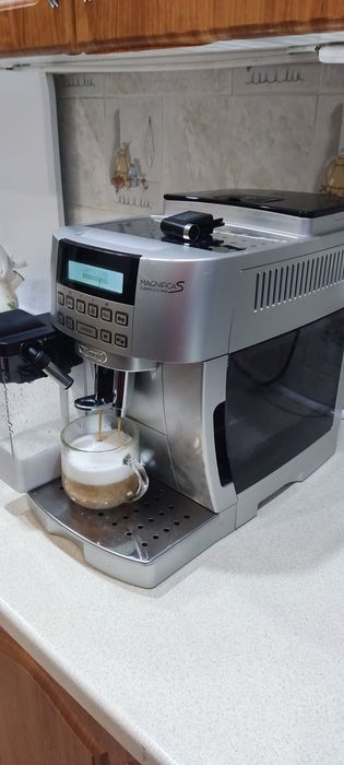 Кофемашина Delonghi Magnifica S Cappuccino