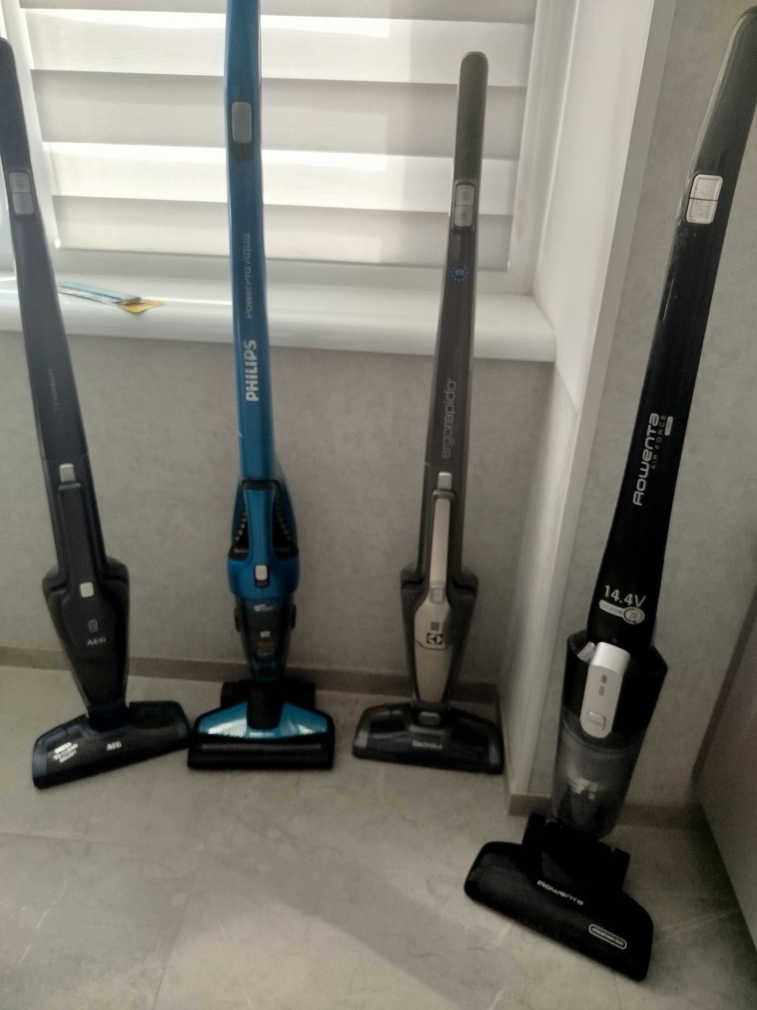 Запчастини На аккумуляторні пилос Electrolux ,Aeg, rowent,phi