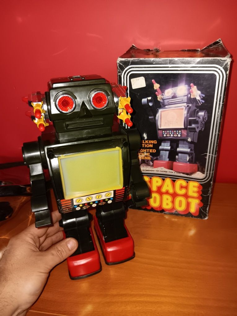 Robô anos 80 vintage