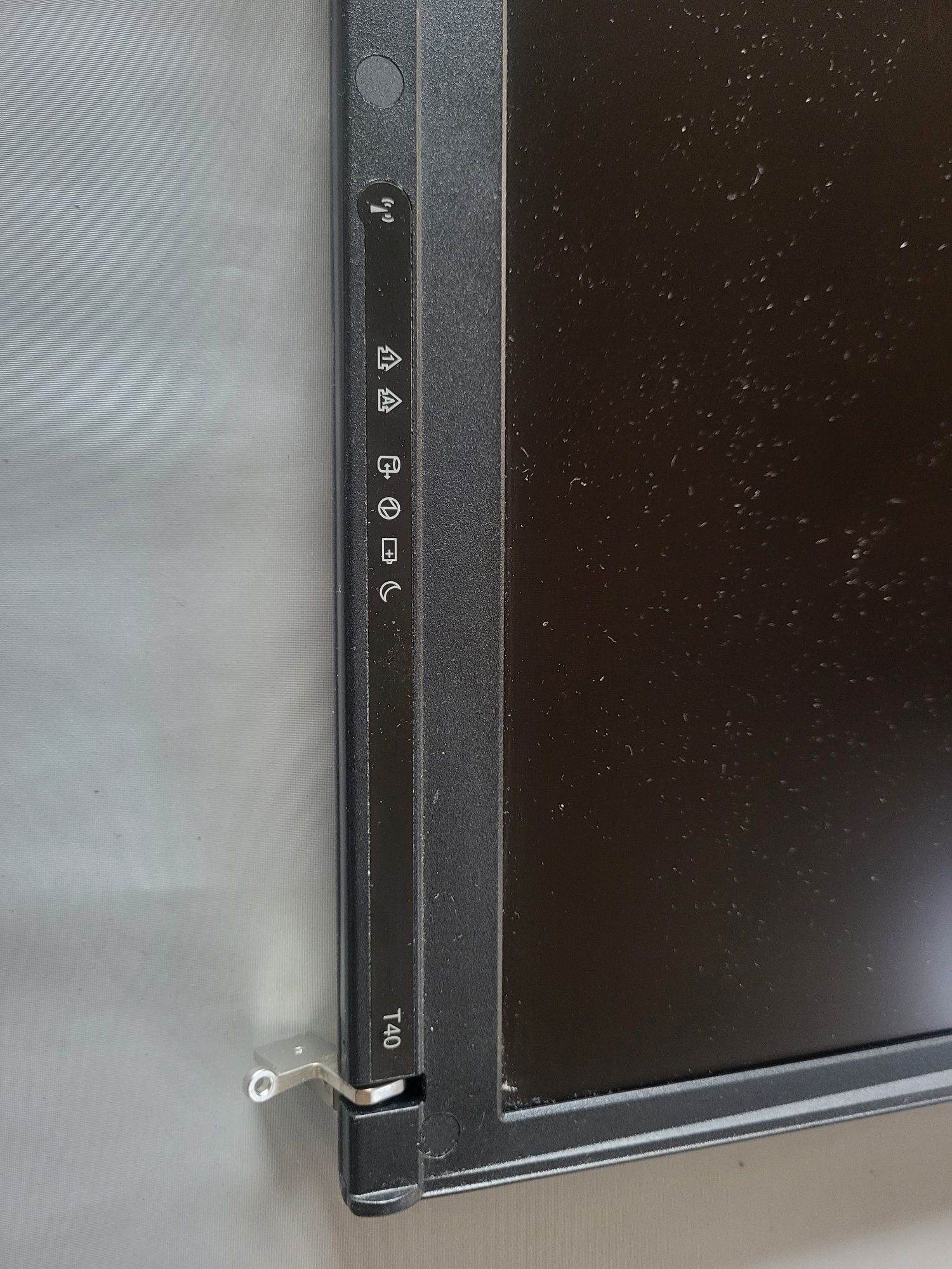 Sprzedam klapę matrycy do Laptopa LENOVO T40