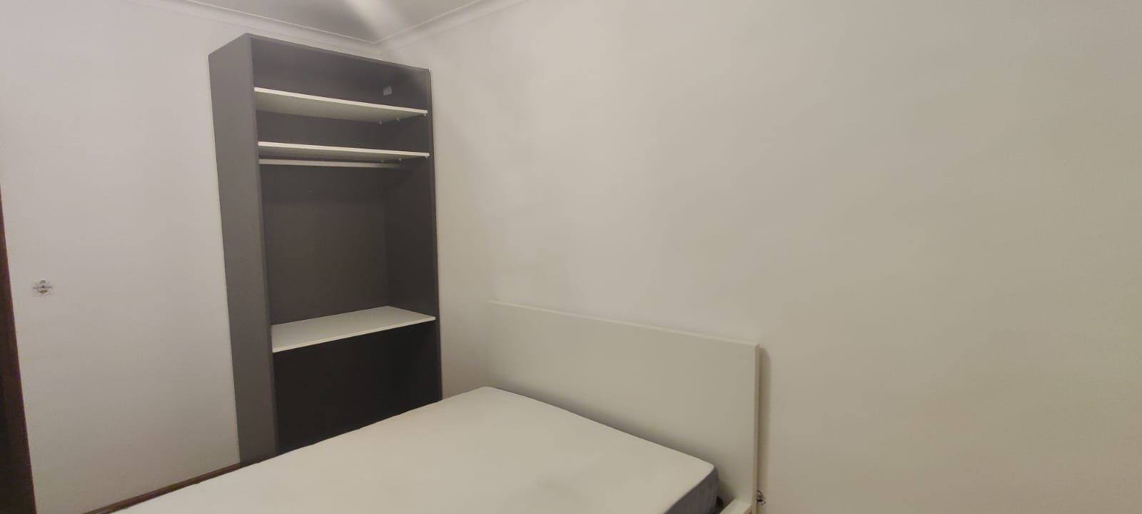 Quartos estudantes meninas
