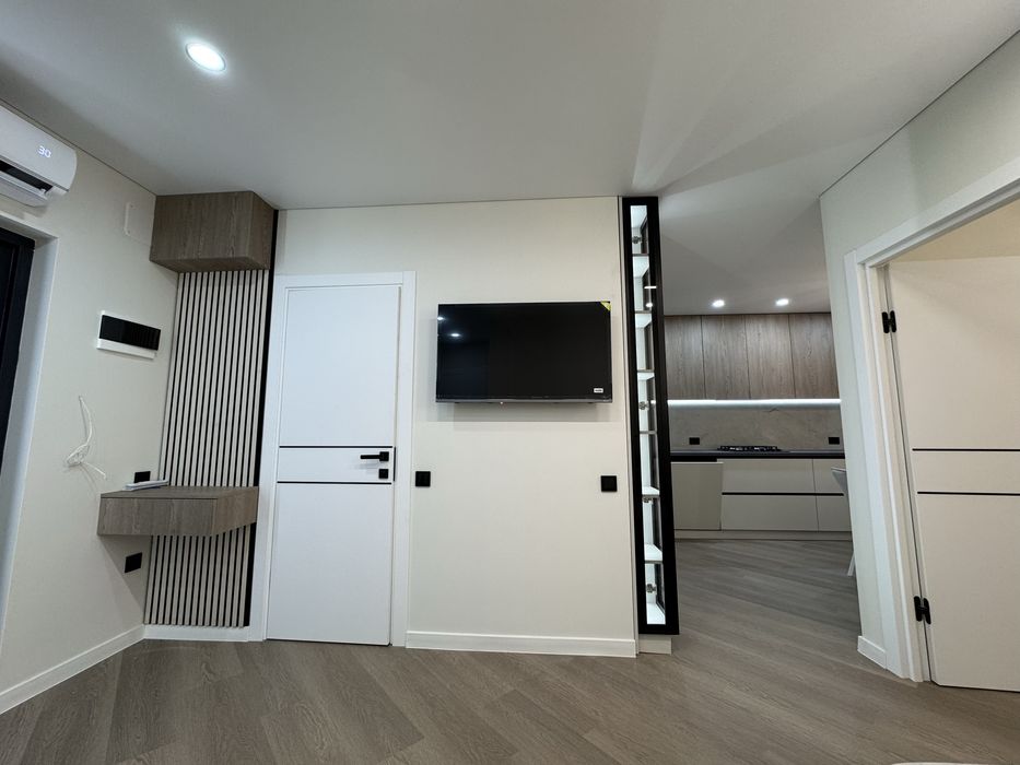 Продам шикарну 2 кім квартиру+відпочинкова у престижному ЖК, центр