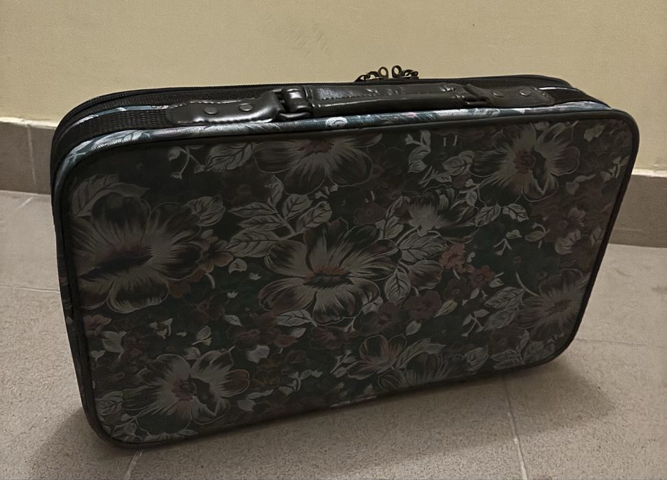 Walizka concord sztywna mała kwiaty antyk