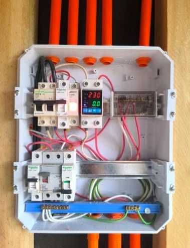 Защитное реле напряжения и тока 40А
