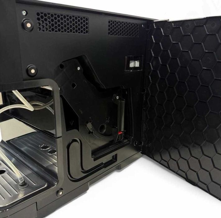 Кавомашина Miele / Міле CM 6150, автоматична, чорна, сенсор