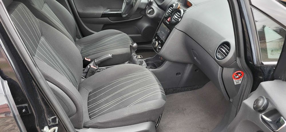 Opel Corsa 1.4 16v Stan bdb