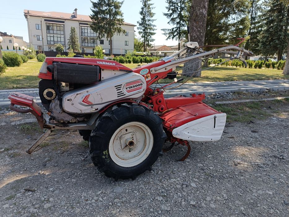 Японський мотоблок Yanmar.