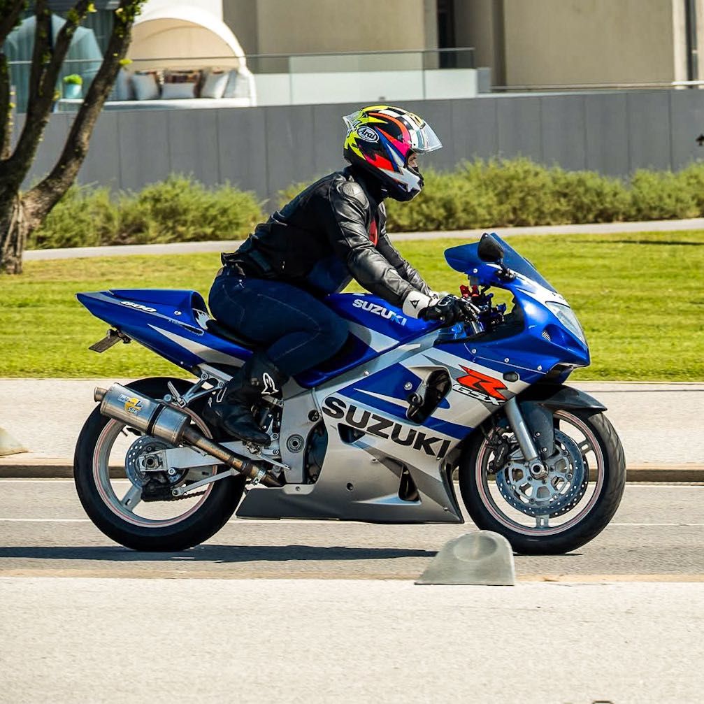 Suzuki gsxr600 k1