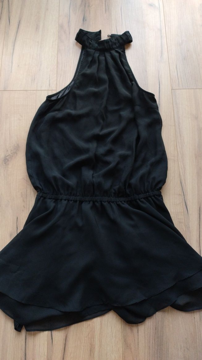 Czarna sukienka XS z zapięciem na szyi