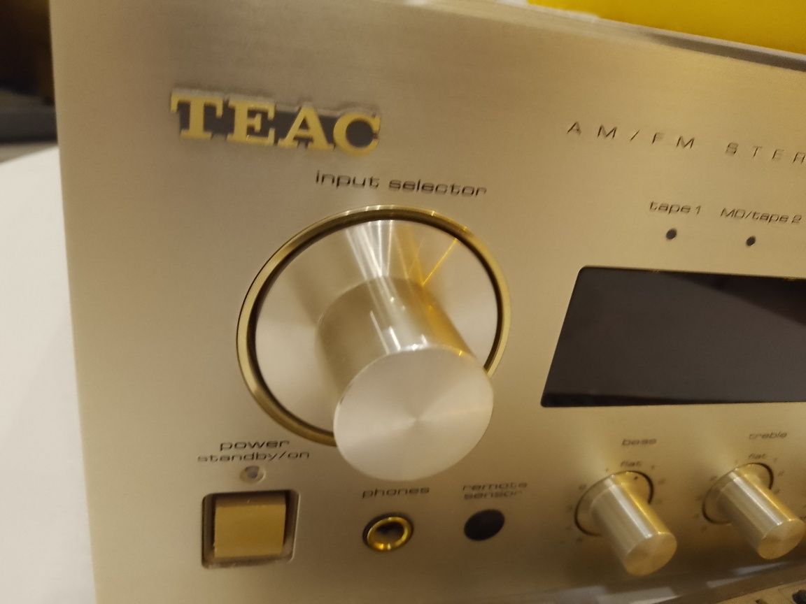 Teac amplituner stereo