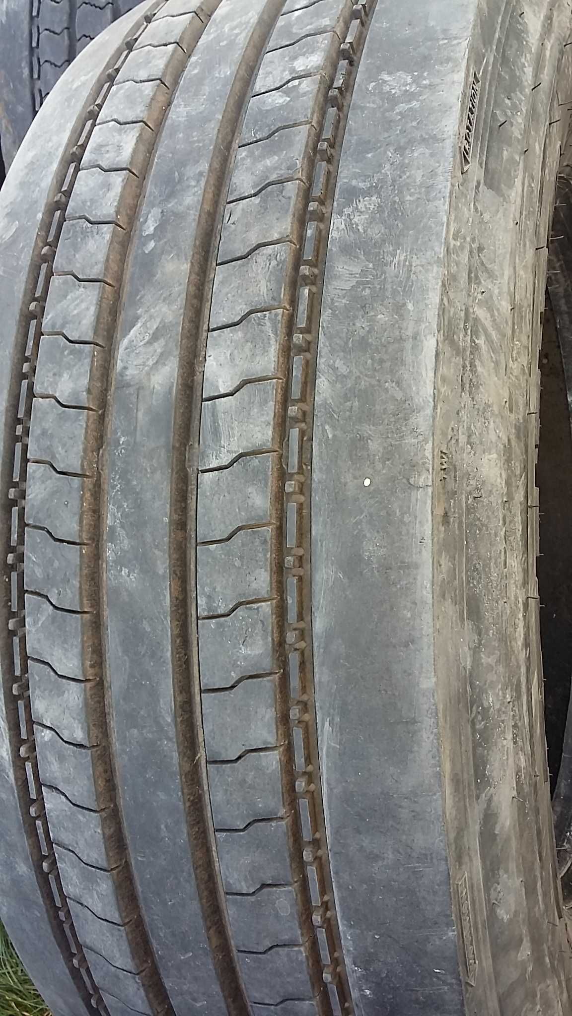 prowadzaca opona 315/70R22.5 OH-110 opony używane