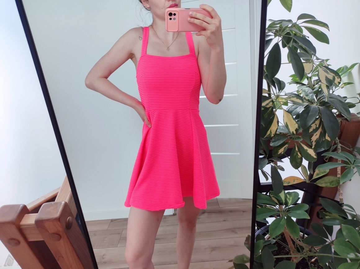 Sukienka piękna słodka neonowa róż prążkowana H&M